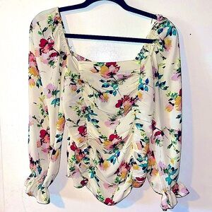 NWT Rose + Olive floral cropped blouse w gathered ruched back